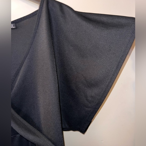 Boohoo plus wrap short sleeved bodysuit, size 16, black, NWT - Picture 8 of 15